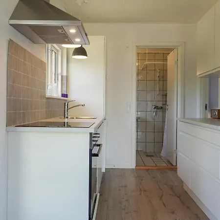 Stunning In With Kitchen Hasle